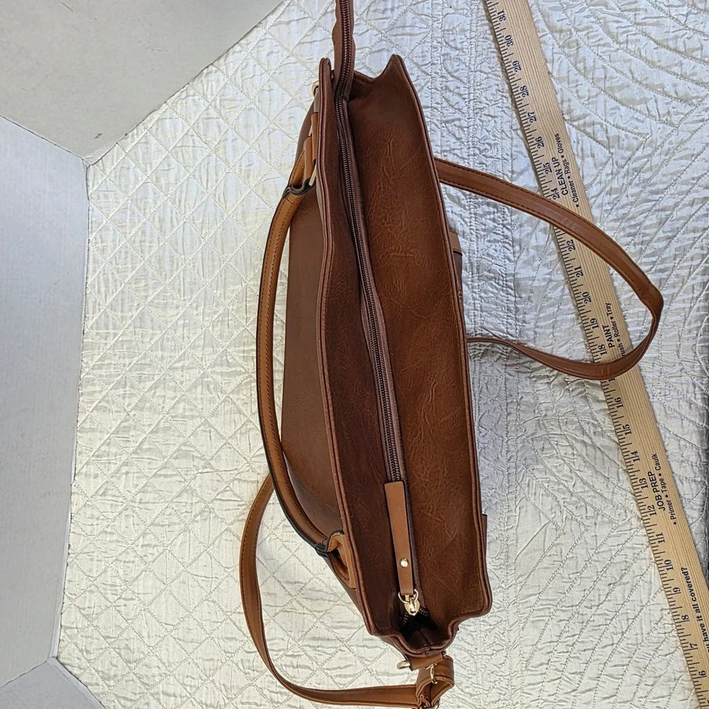 New Brown Soft Faux Leather Elegant Hobo Tote Bag with Crossbody Strap for Women